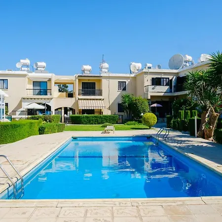 Dalia 4, 2 Bedroom Flat Near The Sea In Kato Paphos-Paphos *